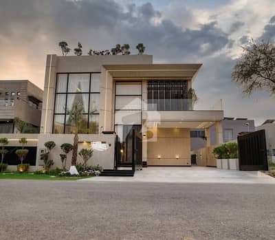 1 KANAL MOST BEAUTIFUL HOUSE FOR SALE IN VALENCIA TOWN TOP LOCATION