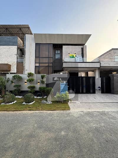 10 Marla Brand New Super luxury ultra Modern Designer House For sale in closed to Valencia town 10 Marla Brand New Super luxury ultra Modern Designer House For sale in closed to Valencia town
