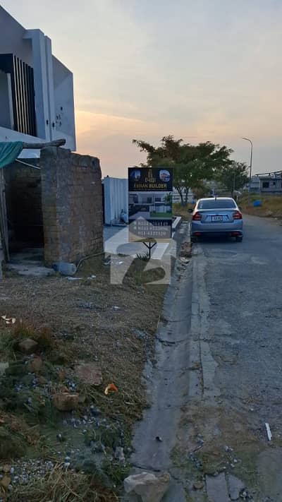 نیول اینکریج اسلام آباد میں 1 کنال رہائشی پلاٹ 2.4 کروڑ میں برائے فروخت۔