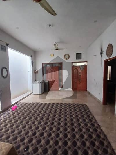 Single Storey 200 Square Yards House Available In Scheme 33 - Sector 15-A For sale