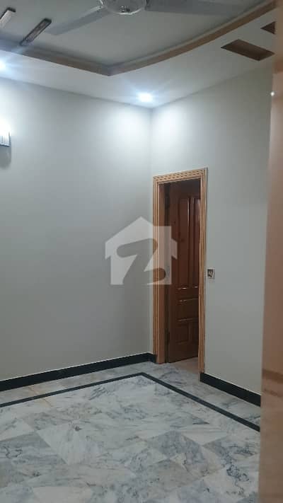 جی ۔ 13 اسلام آباد میں 3 کمروں کا 4 مرلہ مکان 1.05 لاکھ میں کرایہ پر دستیاب ہے۔