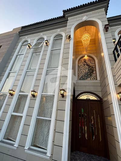 10 Marla Almost Brand New Luxury Upper Portion With Gas Available For Rent In Bahria Town Lahore.