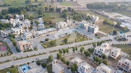 بحریہ نشیمن لاہور میں 5 مرلہ رہائشی پلاٹ 56.0 لاکھ میں برائے فروخت۔