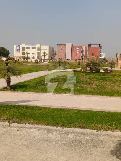 10 Marla Commercial Plor available for Sale Best for Highrise Building