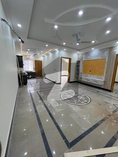 BRAND NEW. 1 KANAL UPER PORTION AVAILABLE FOR RENT.