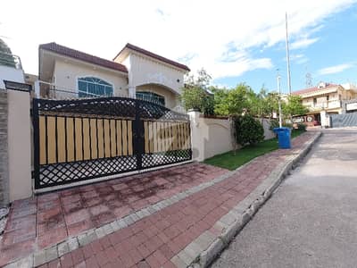 This Is Your Chance To Buy Corner House In Rawalpindi