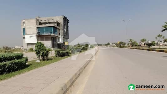 کیپیٹل انکلیو اسلام آباد میں 4 مرلہ کمرشل پلاٹ 3.95 کروڑ میں برائے فروخت۔