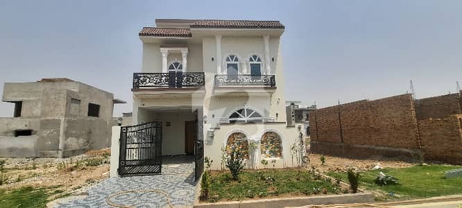 Gorgeous Prime Location 5 Marla House For sale Available In Citi Housing Scheme