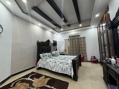 1 KANAL HOUSE FULLY FURNISHED READY FOR RENT IN DHA PHASE 4