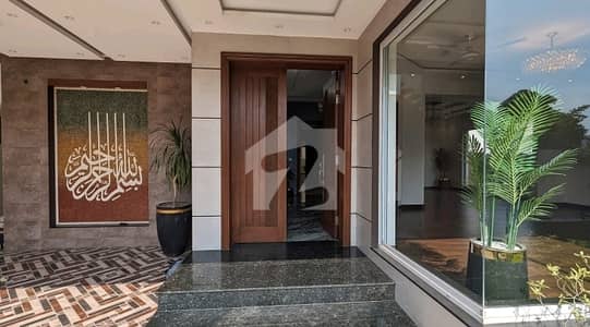 Investors Should Sale This House Located Ideally In DHA Defence Investors Should Sale This House Located Ideally In DHA Defence