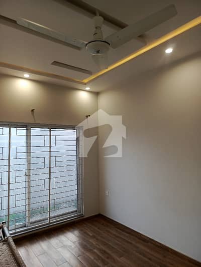20-Marla Upper Portion For Rent