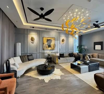 1 Kanal Slightly Used Owner Build House For Urgent Sale