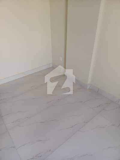 4 Marla Commercial Floor For Rent