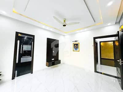 Elegant 5 Marla House Available For Sale In Park View City, Lahore Elegant 5 Marla House Available For Sale In Park View City, Lahore