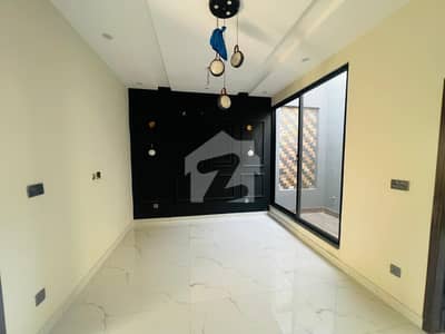 5 Marla Upper Portion Rent In Formanites