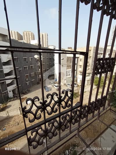 4th FLOOR 2 BED DRAWING DINING FLAT FOR SALE IN BLOCK 13-D, GULSHAN E IQBAL