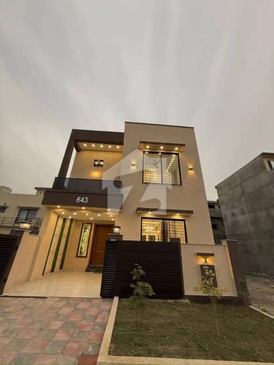 5 Marla Brand New House Available For Sale
