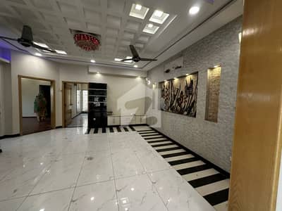10 Marla Lower Portion Available For Rent DD Block Gase Available Bahria Town Lahore
