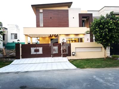 ڈی ایچ اے فیز 7 - بلاک وائے فیز 7,ڈیفنس (ڈی ایچ اے),لاہور میں 4 کمروں کا 10 مرلہ مکان 5.35 کروڑ میں برائے فروخت۔ ڈی ایچ اے فیز 7 - بلاک وائے فیز 7,ڈیفنس (ڈی ایچ اے),لاہور میں 4 کمروں کا 10 مرلہ مکان 5.35 کروڑ میں برائے فروخت۔