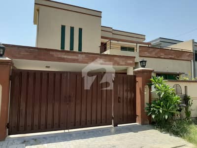 14 Marla Renovated House Available For Sale In PAF Falcon Complex Gulberg 3 Lahore