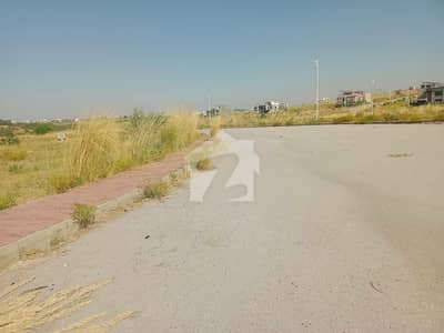 On Excellent Location 10 Marla Residential Plot Up For sale In Bahria Town Phase 8 - Sector F-3 On Excellent Location 10 Marla Residential Plot Up For sale In Bahria Town Phase 8 - Sector F-3