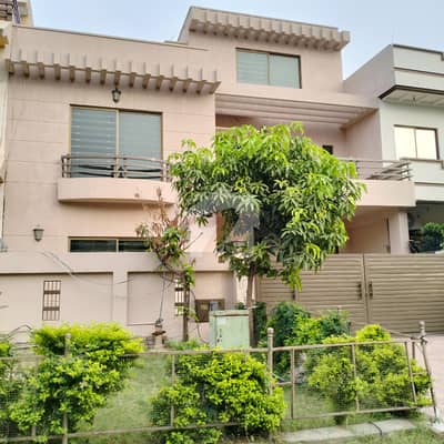 جی ۔ 13/1 جی ۔ 13,اسلام آباد میں 6 کمروں کا 10 مرلہ مکان 7.5 کروڑ میں برائے فروخت۔