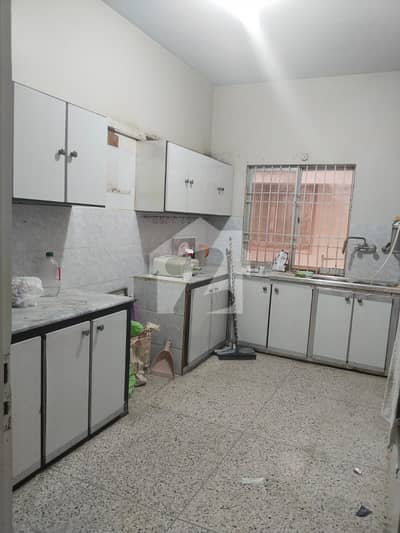 400 SQ/YARD !ST & 2ND FLOOR AVAILABLE FOR RENT IN GULSHAN E IQBAL BLOCK 13/D2 400 SQ/YARD !ST & 2ND FLOOR AVAILABLE FOR RENT IN GULSHAN E IQBAL BLOCK 13/D2