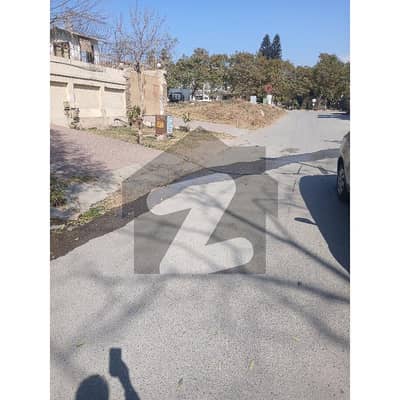 F-11/2 666 Square Yard Corner Plot For Sale F-11/2 666 Square Yard Corner Plot For Sale
