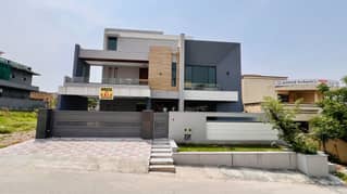 1 KANAL BRAND NEW DOUBLE UNIT HOUSE FOR SALE | 7 BEDROOMS | NEAR TO IMARAT MALL 1 KANAL BRAND NEW DOUBLE UNIT HOUSE FOR SALE | 7 BEDROOMS | NEAR TO IMARAT MALL