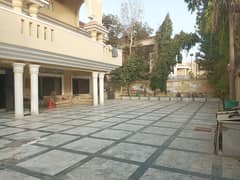 1000 Square Yards Well Maintained Luxury Bungalow For Sale At B Street Dha Phase 5