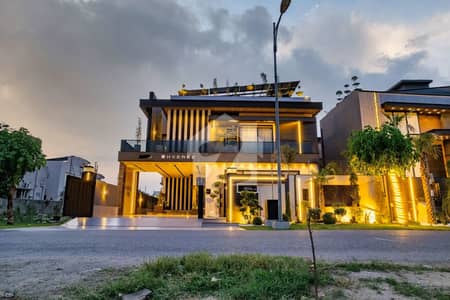 Corner 1 Kanal Fully Furnished Modern Design Luxury House Near Park