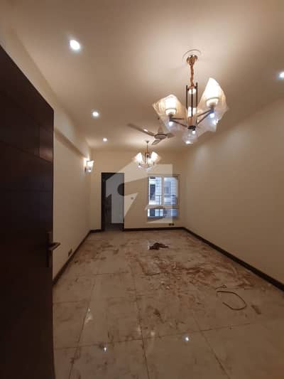 3 Bed Apartment Is Available For Rent