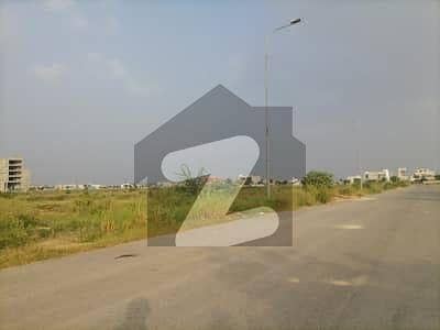 ڈی ایچ اے فیز9 پریزم - بلاک ایم ڈی ایچ اے فیز9 پریزم,ڈی ایچ اے ڈیفینس,لاہور میں 1 کنال رہائشی پلاٹ 2.1 کروڑ میں برائے فروخت۔