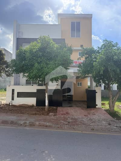 بحریہ انکلیو بحریہ ٹاؤن,اسلام آباد میں 3 کمروں کا 5 مرلہ مکان 2.65 کروڑ میں برائے فروخت۔ بحریہ انکلیو بحریہ ٹاؤن,اسلام آباد میں 3 کمروں کا 5 مرلہ مکان 2.65 کروڑ میں برائے فروخت۔
