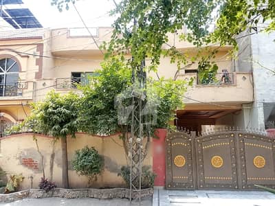 Marghzar Officers Colony House Sized 10 Marla For sale Marghzar Officers Colony House Sized 10 Marla For sale