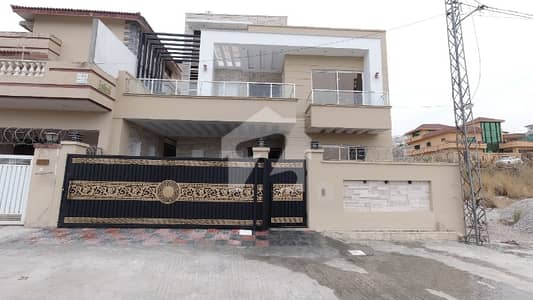 بنی گالہ اسلام آباد میں 4 کمروں کا 10 مرلہ مکان 3.2 کروڑ میں برائے فروخت۔