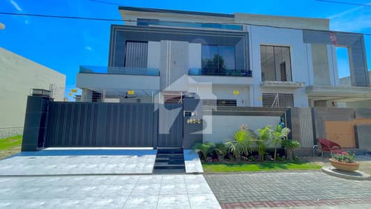 10 Marla Modern House