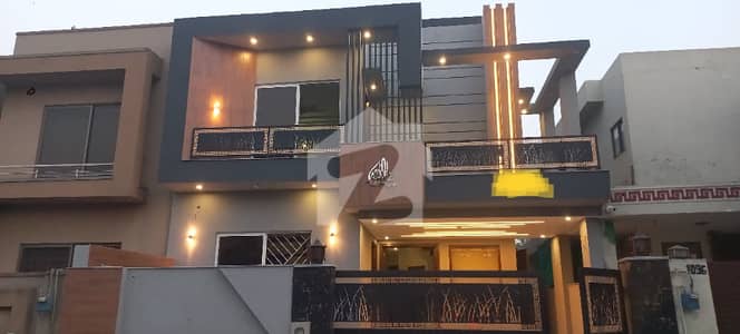 10 Marla Brand New House for sale 10 Marla Brand New House for sale