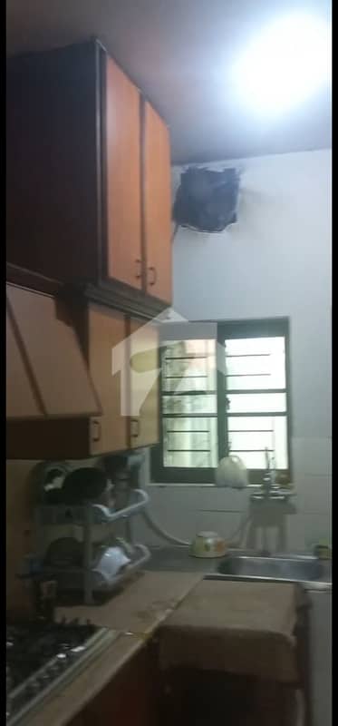 علامہ اقبال ٹاؤن ۔ کریم بلاک علامہ اقبال ٹاؤن,لاہور میں 3 کمروں کا 3 مرلہ مکان 75.0 ہزار میں کرایہ پر دستیاب ہے۔