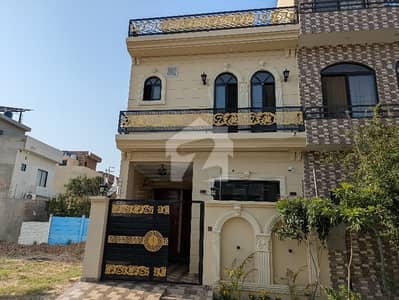 سینٹرل پارک ۔ بلاک سی سینٹرل پارک ہاؤسنگ سکیم,لاہور میں 3 کمروں کا 3 مرلہ مکان 1.4 کروڑ میں برائے فروخت۔ سینٹرل پارک ۔ بلاک سی سینٹرل پارک ہاؤسنگ سکیم,لاہور میں 3 کمروں کا 3 مرلہ مکان 1.4 کروڑ میں برائے فروخت۔