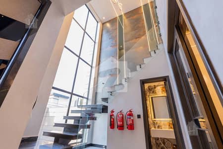 Near Y Block McDonald 10 Marla Brand New Ultra Modern House