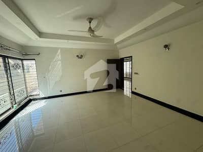1 Kanal House For Rent