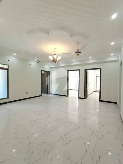 3 BEDROOM UNFURNISHED APARTMENT AVAILABLE FOR RENT AT GULBERG GREEN ISLAMABAD