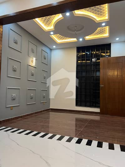 5 MARLA LIKE BRAND NEW HOUSE WITH GAS FOR SALE IN NASHEMAN E IQBAL PHASE 2 COLLEGE ROAD LAHORE