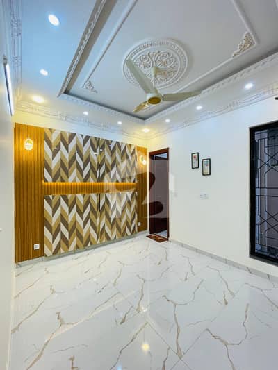 7 MARLA SECOND FLOOR AVAILABLE FOR RENT 7 MARLA SECOND FLOOR AVAILABLE FOR RENT