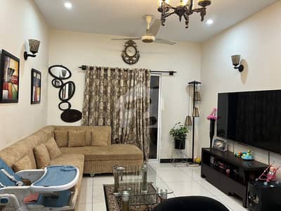 1650 Sq Ft Corner Apartment Available For Rent