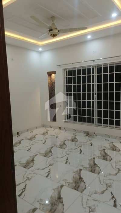 DHA PHASE 2 10 MARLA FULL HOUSE FOR RENT