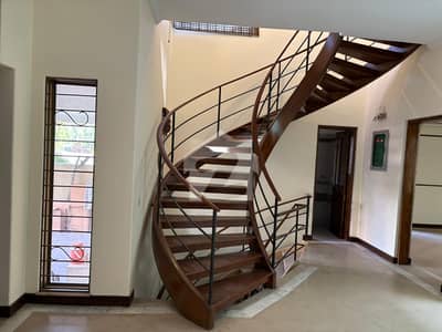ڈی ایچ اے فیز 3 ڈیفنس (ڈی ایچ اے),لاہور میں 4 کمروں کا 1 کنال مکان 3.0 لاکھ میں کرایہ پر دستیاب ہے۔ ڈی ایچ اے فیز 3 ڈیفنس (ڈی ایچ اے),لاہور میں 4 کمروں کا 1 کنال مکان 3.0 لاکھ میں کرایہ پر دستیاب ہے۔