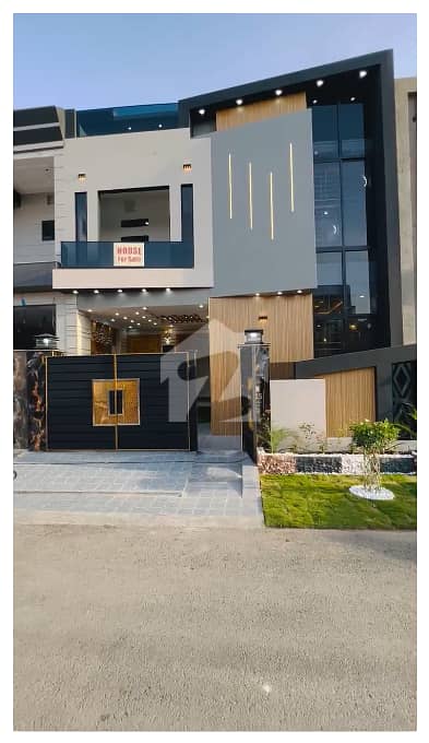 5 Marla Modern House For Sale In Platinum Block, Park View City Lahore