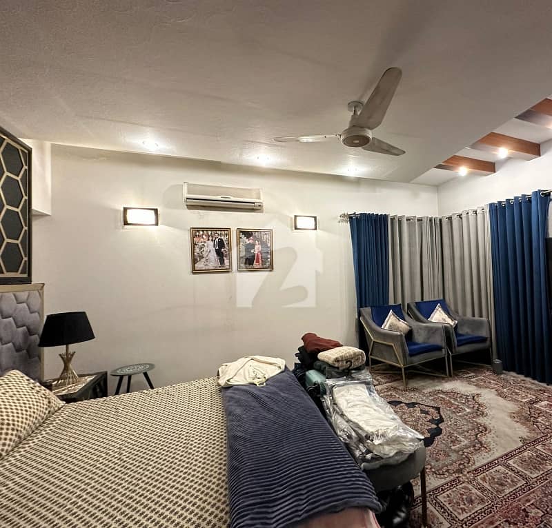 1 Kanal Slightly Use Bungalow With Basement 1 Kanal Slightly Use Bungalow With Basement